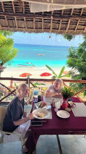 Zanzi Beach Hotel 