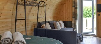 We love this family friendly pod with private hot tub.