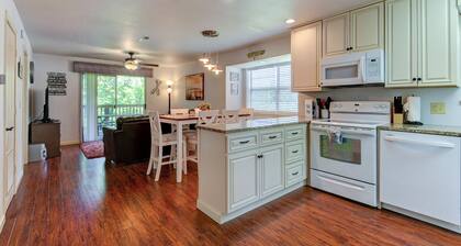 Beautiful Branson Getaway/Next to Silver Dollar City &Tablerock/Family Amenities