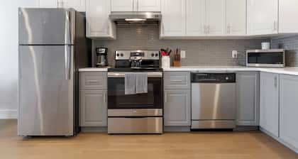 Cozy 2-bedroom condo with AC and WiFi in lovely Austin