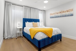 2 habitaciones, tabla de planchar con plancha, wifi y ropa de cama 