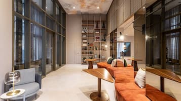 Studio Elite | Interior