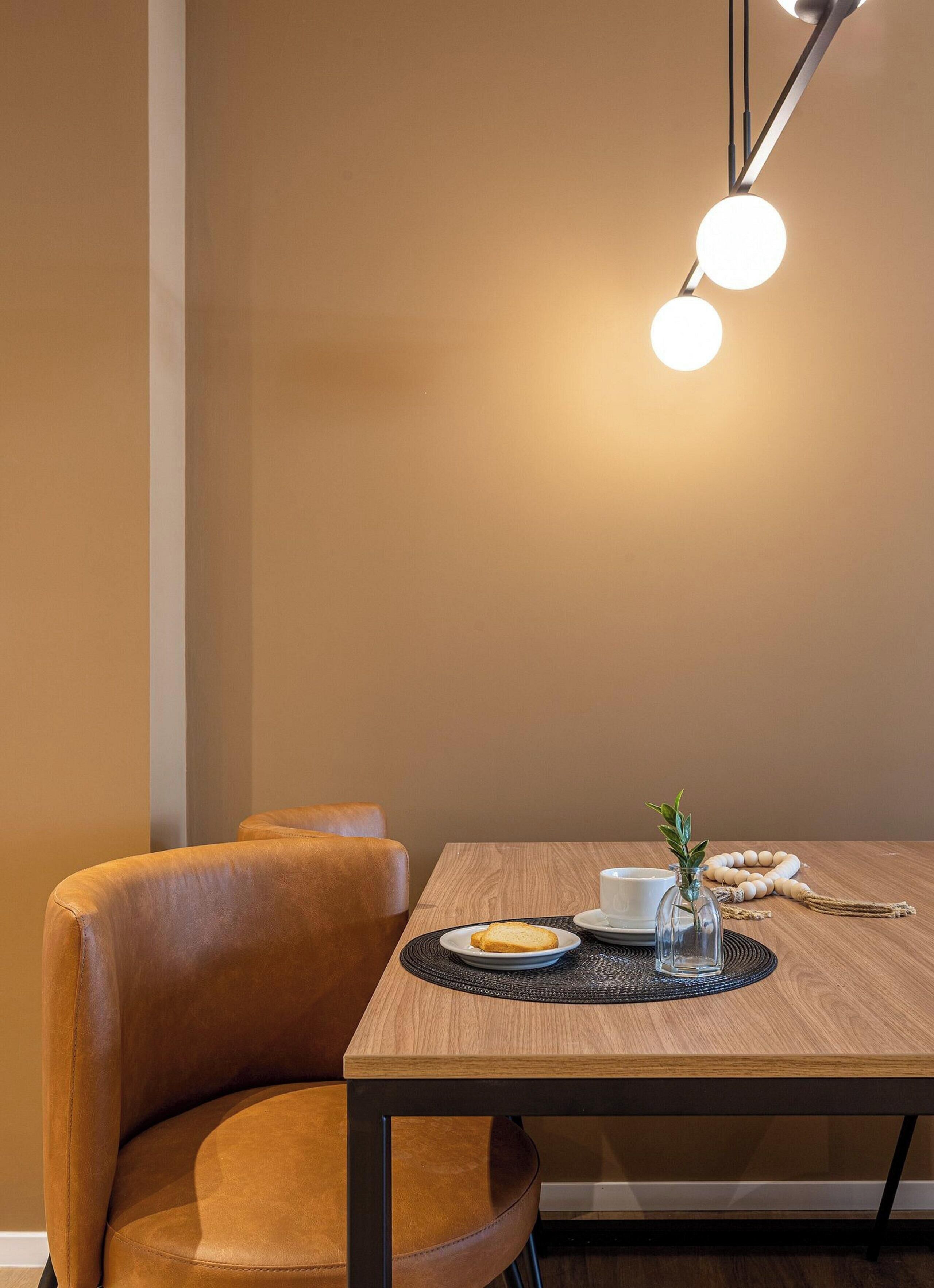 Premier Apartment | Dining