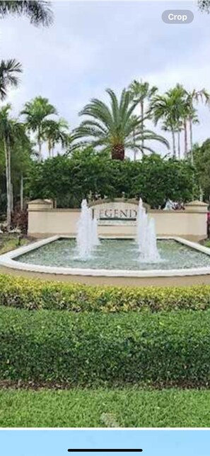 Property grounds - Beautiful, cozy 2BR, first-floor condo in Legends Golf & Country Club Ft. Myers (Fort Myers)