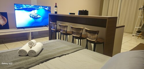 Studio with balcony, 500m from city hall.