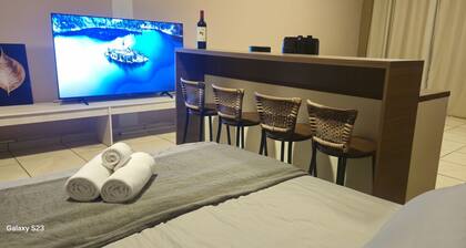 Studio with balcony, 500m from city hall.