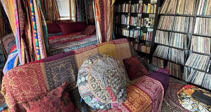 A quiet, super comfortable boho retreat in artist-friendly Eagle Rock.