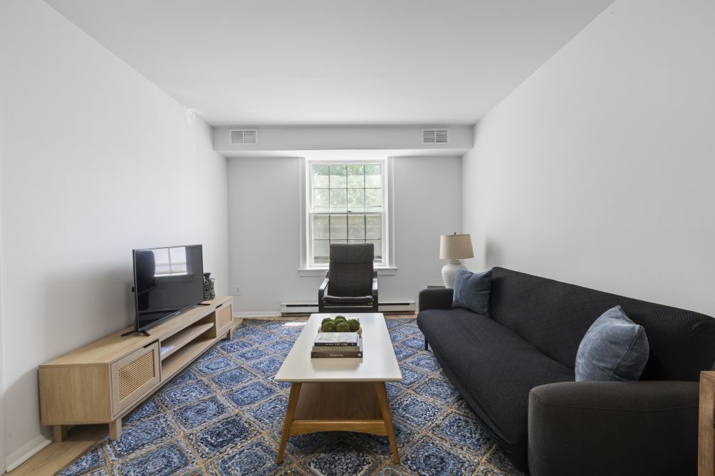 Modern 2BR Condo at The Gallery