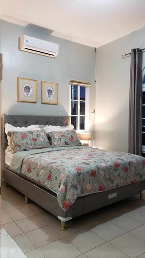 3 bedrooms, WiFi, bed sheets, wheelchair access - Cozy Villa near the beach in Panglao Island. Stay at Villa Izabella (Dauis)