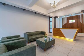 Reception - Treebo The Grand Skyla, Malleshwaram (Bengaluru)