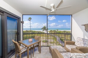 Outdoor dining - All New! Gulf Front! High End! (Sanibel)