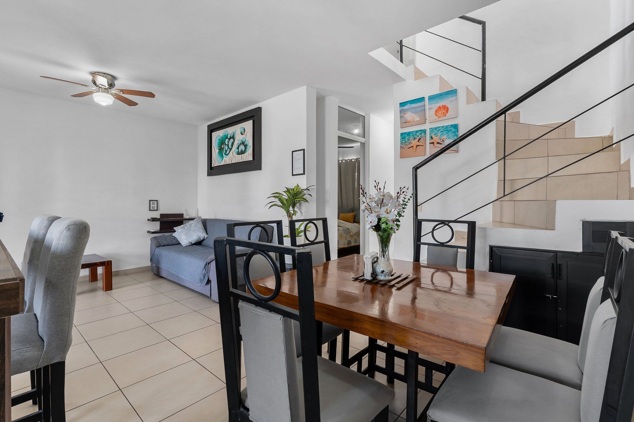 Grand Villa | Dining