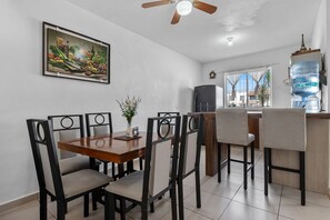 Grand Villa | Dining