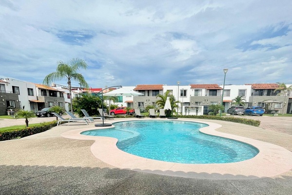 Grand Villa | Pool | Outdoor pool