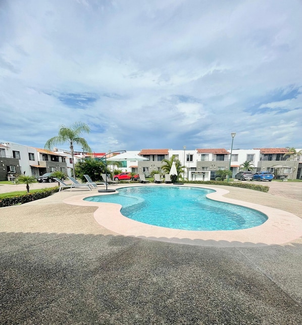 Vila grand | Piscina | Piscina externa