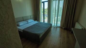 Deluxe Double Room, Balcony | Laptop workspace, free WiFi