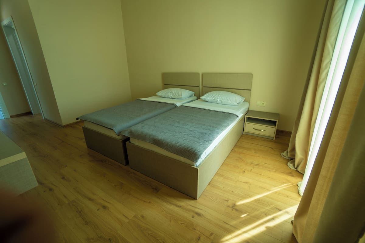 Standardzimmer, Balkon | Laptopgeeigneter Arbeitsplatz, kostenloses WLAN