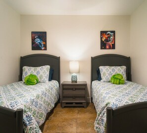 6 slaapkamers, een strijkplank/strijkijzer, gratis wifi, beddengoed