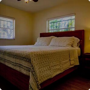 6 bedrooms, iron/ironing board, free WiFi, bed sheets