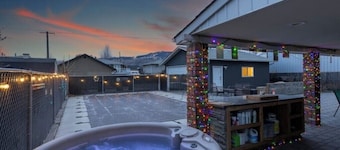 Serene Villa With Pool & HotTub