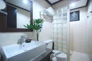 Bathroom - Sea Wind Resort (Boracay Island)