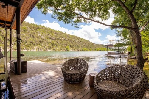 Lake Austin Modern Luxury 200 Feet of Private Lakefront with 2 Docks 