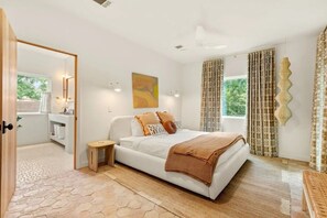 4 bedrooms, desk, iron/ironing board, travel cot - Lake Austin Modern Luxury 200 Feet of Private Lakefront with 2 Docks  (Austin)