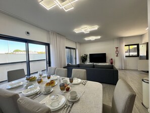 Dining - FARO PRESTIGE by HOMING (Faro)