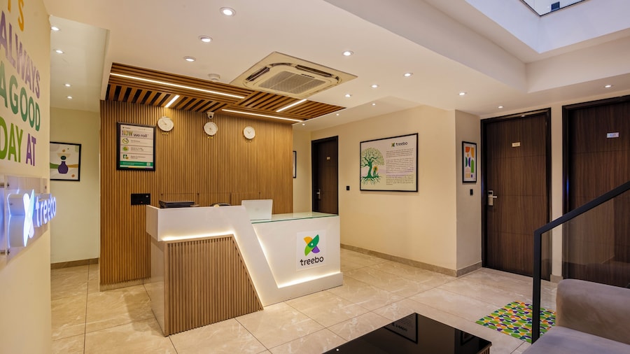 Treebo Bombay Palace