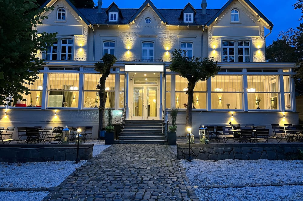 VILLA FIRST im Sophienhof