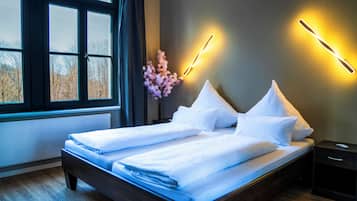 Double Room with Mountain View | 1 多间卧室、高档床上用品、羽绒被、遮光窗帘