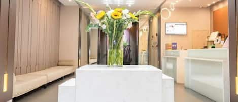 المنشأة من الداخل