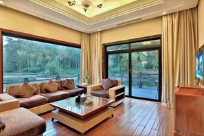 Cribs/infant beds - Weisheng Xiangyi Hotel (Xiangyi Building) (Anji)