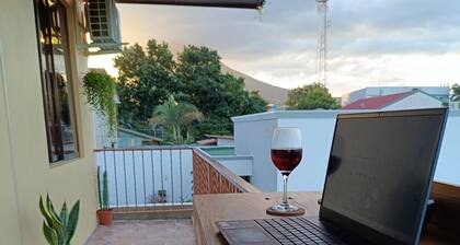 Cozy 2-bedroom apartment with AC and WiFi in Fortuna downtown Arenal volcano CR.