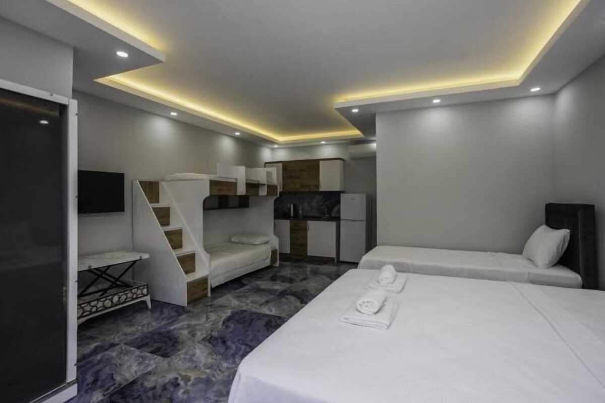 Escrivaninha, Wi-Fi de cortesia, roupa de cama