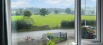 Escape to this three-bedroom holiday home set in Hay-on-Wye.