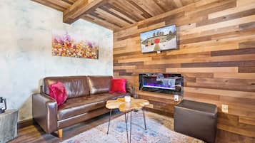 Smart-TV, Kamin, BĂŒcher