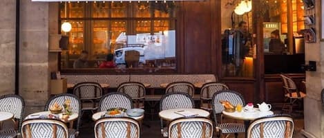 Restauration en plein air