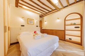 2 bedrooms, desk, iron/ironing board, travel cot