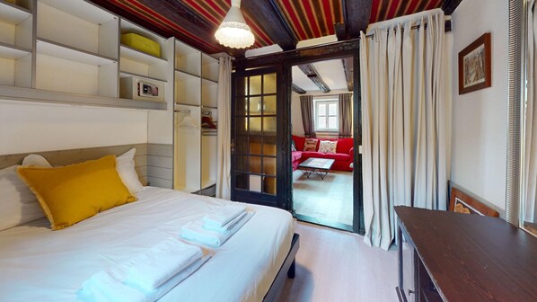 3 bedrooms, iron/ironing board, free WiFi, bed sheets - La Grande Ourse (Colmar)