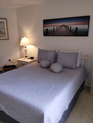 2 habitaciones, escritorio, tabla de planchar con plancha y wifi gratis 