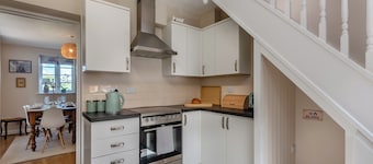 3 bedroom accommodation in Revesby, near Boston