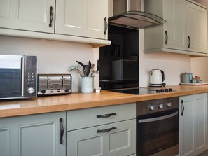 Dishwasher, cookware/dishes/utensils