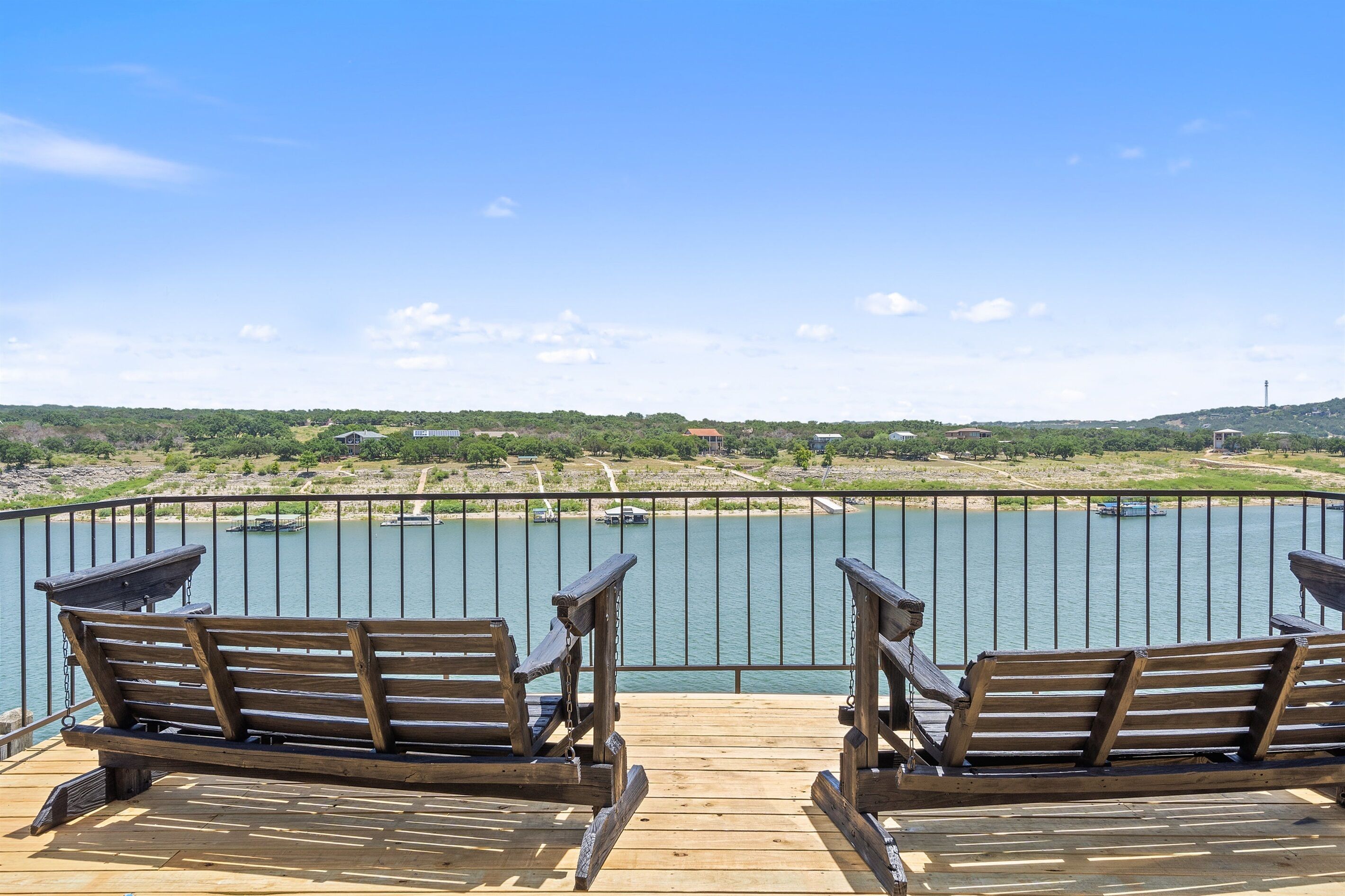Ultimate Lake Travis Fishing condo w/ pool&hot tub
