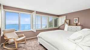 3 bedrooms, free WiFi, bed sheets - Tollgate Beach House (Denhams Beach)
