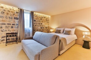 Junior Suite, Pool View | Living area - Boutique hotel Ruzmarin Garden&SPA (Budva)