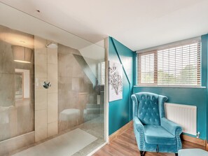 Towels - 5 bedroom accommodation in Garnant, near Ammanford (Garnant, near Ammanford)