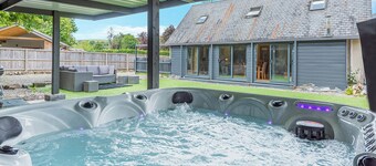 5 bedroom accommodation in Garnant, near Ammanford