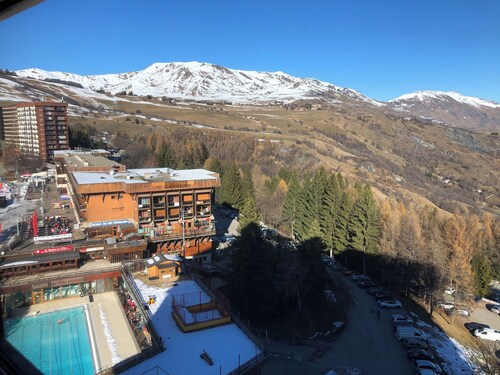 Studio Corbier Zodiaque Pool and Ski at the foot of the slopes 