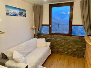 Living area - Studio Corbier Zodiaque Pool and Ski at the foot of the slopes (Villarembert)